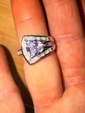 Vintage 925 Sterling Silver Trillion-Cut Tanzanite with cubic zirconia sz6
